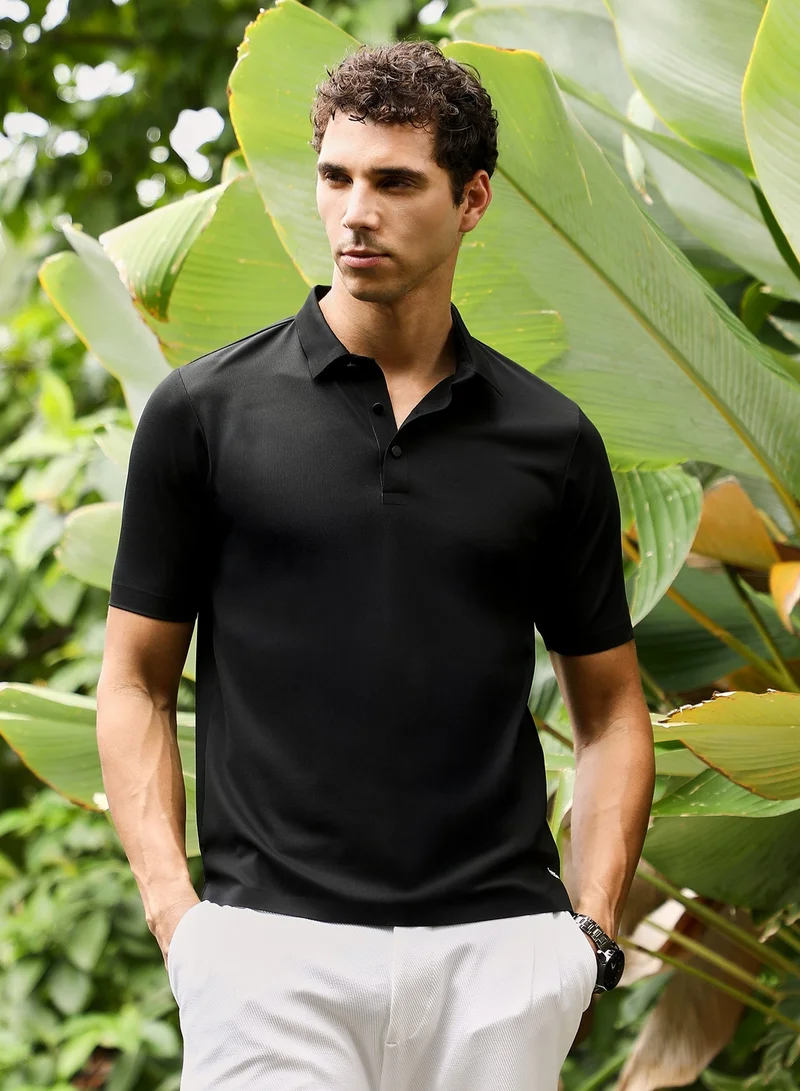 Campus Sutra Men's Obsidian Black Seamless Knit Polo T-Shirt